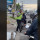 Polisi Duet Bareng Pengamen Jalanan Sambil Pantau Lalu Lintas, Warganet Malah Ikutan Nyanyi