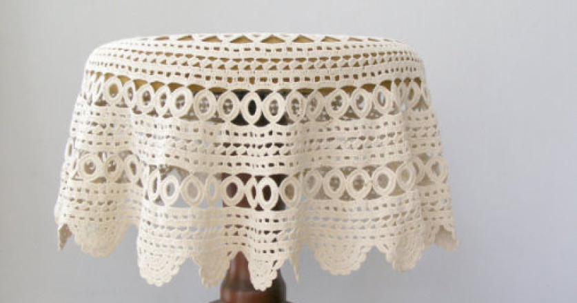 Mengapa Taplak Meja Rajut Selalu Jadi Andalan di Rumah Orang Tua?